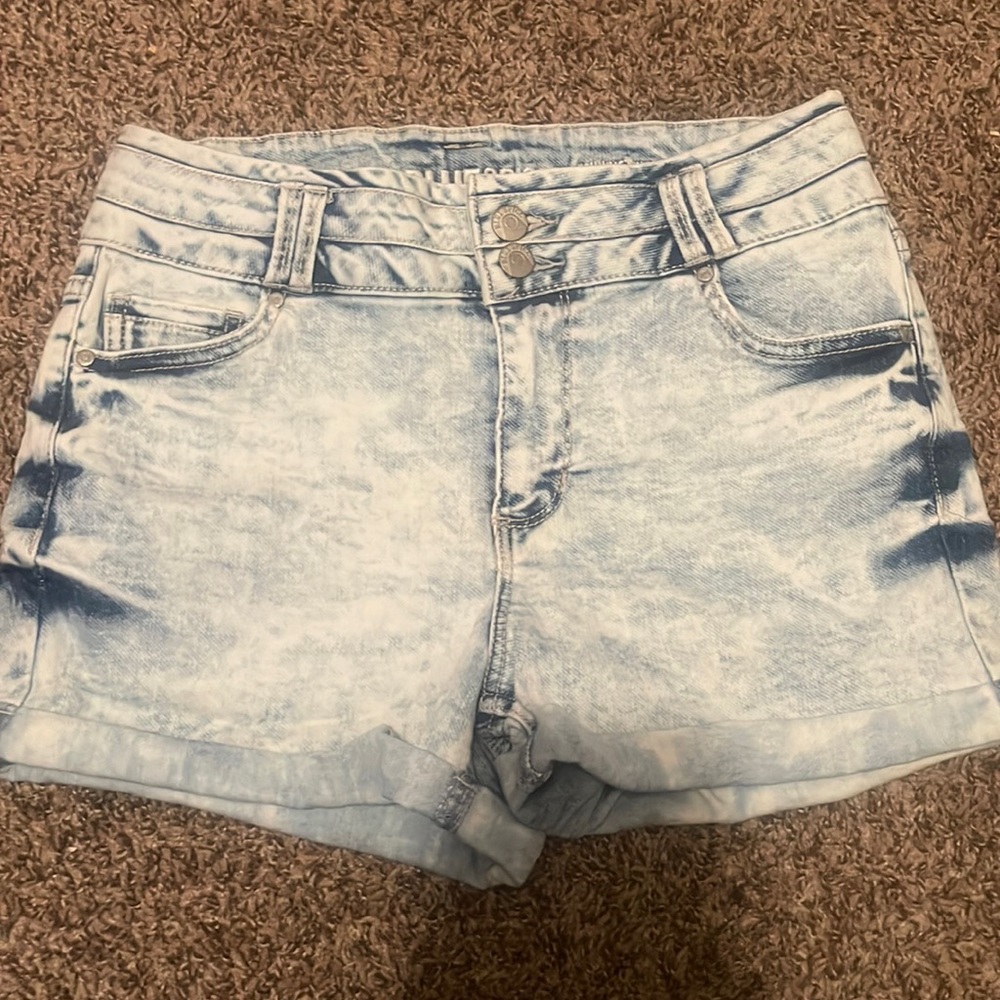 Blue washed blue spice shorts !